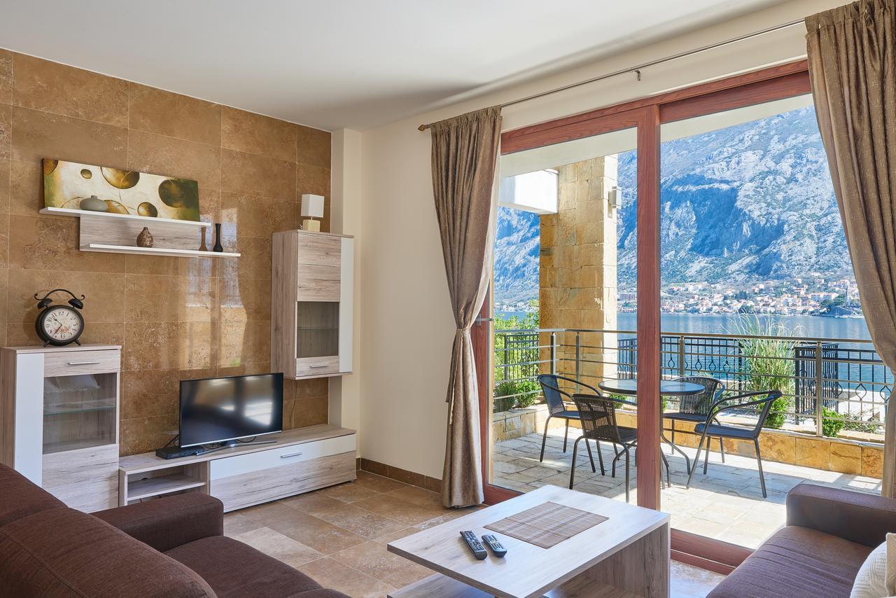 Apartments Residence Portofino Котор Екстериор снимка