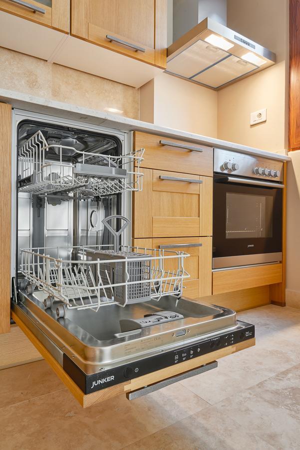 Apartments Residence Portofino Котор Екстериор снимка