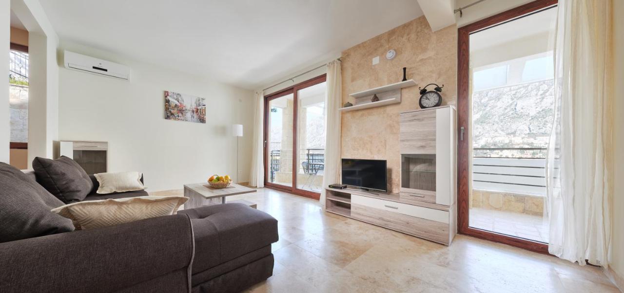 Apartments Residence Portofino Котор Екстериор снимка